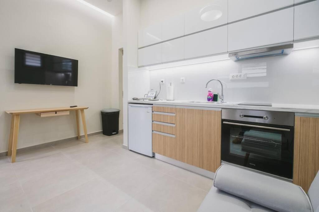 Peris 2 - Central Apt Near Old Town - Ac, Washer Chania  Buitenkant foto